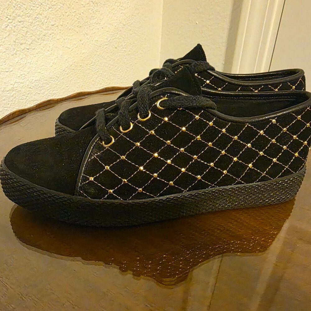 BNWOB Stuart by Stuart Weitzman Black Suede w Gold Sneakers